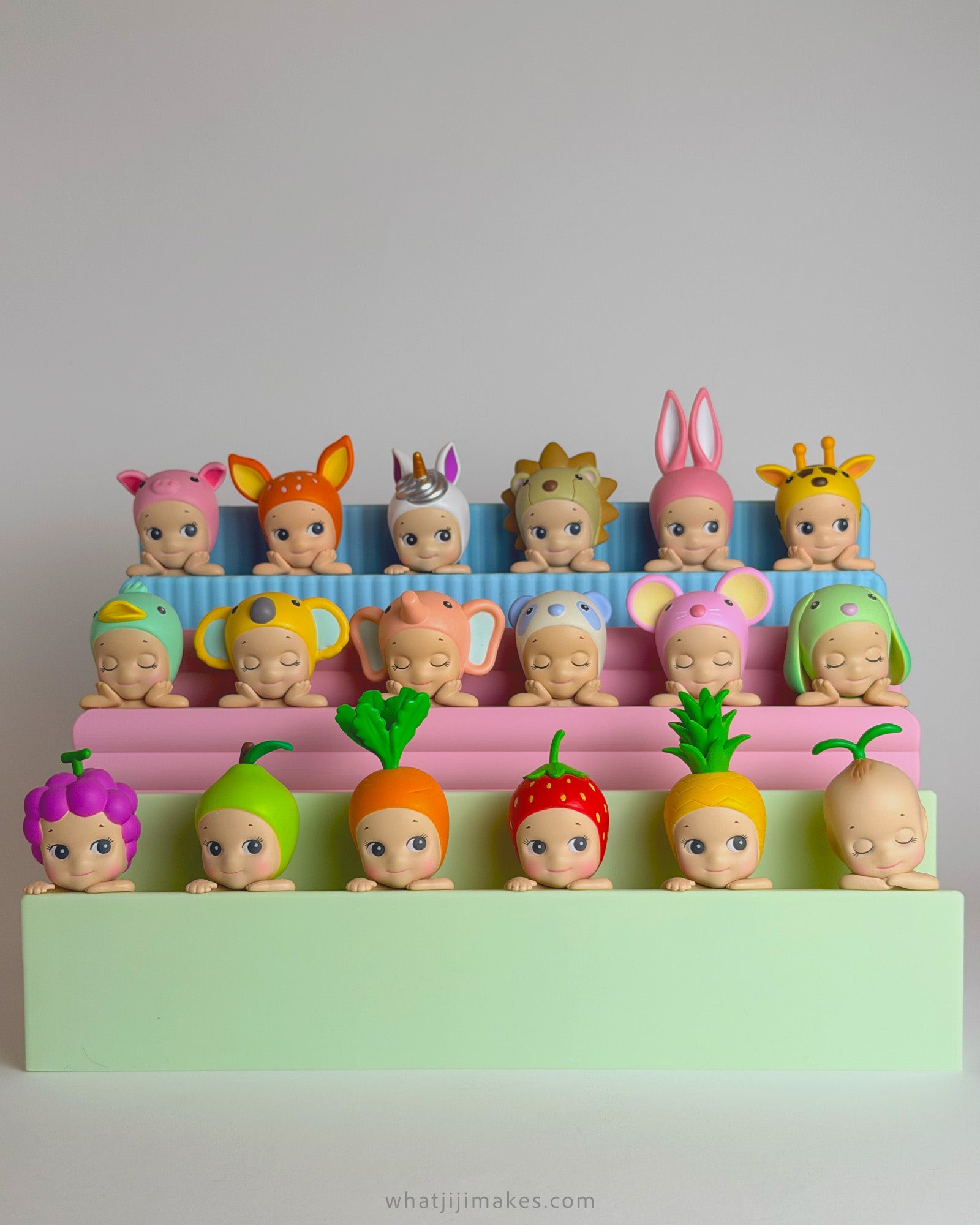 Sonny Angel Hipper 6個セット Hipper Display Stand (Single Row) - HOLDS 6 HIPPERS – What Jiji Makes